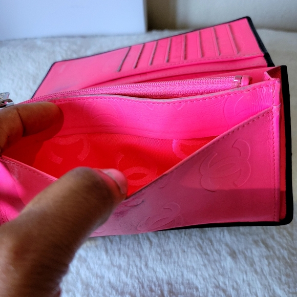 CHANEL Cambon Bifold Quilted Lambskin Long Wallet - Picture 9 of 15